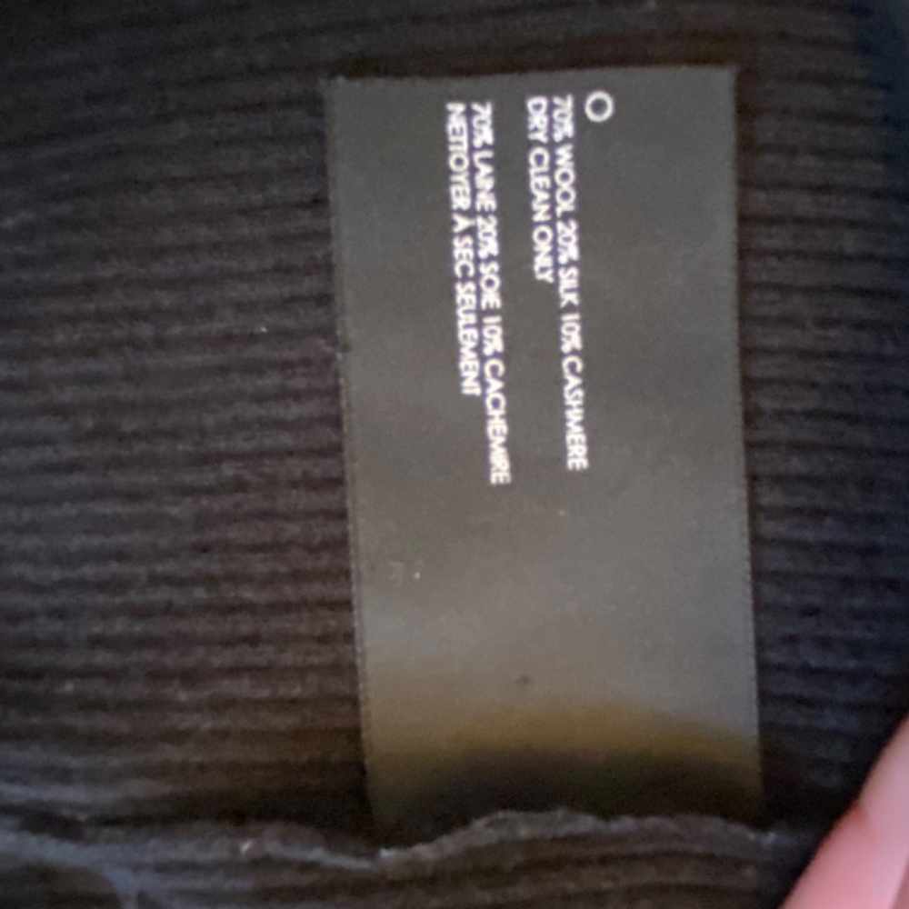 Club Monaco Cardigan - Picture 3 of 4